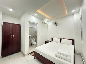 Standard Room - Thu Ha Hotel (Ho Chi Minh City)