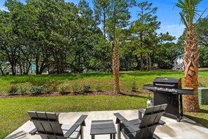 Property grounds - Sea Level - Across from Ocean, Dog Friendly, Gara (Myrtle Beach)