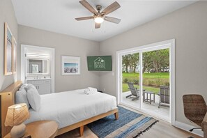 5 bedrooms, desk, iron/ironing board, WiFi - Sea Level - Across from Ocean, Dog Friendly, Gara (Myrtle Beach)