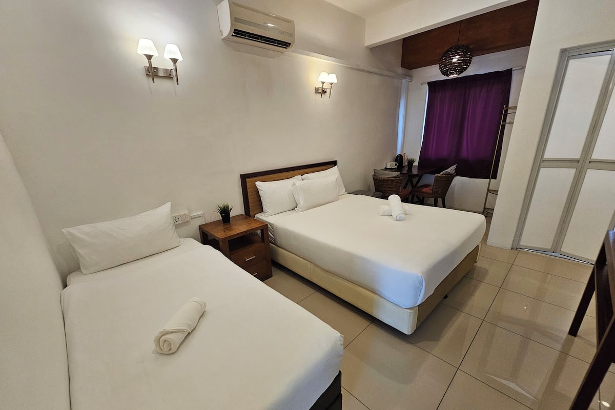 Superior-Dreibettzimmer | Bügeleisen/Bügelbrett, kostenloses WLAN