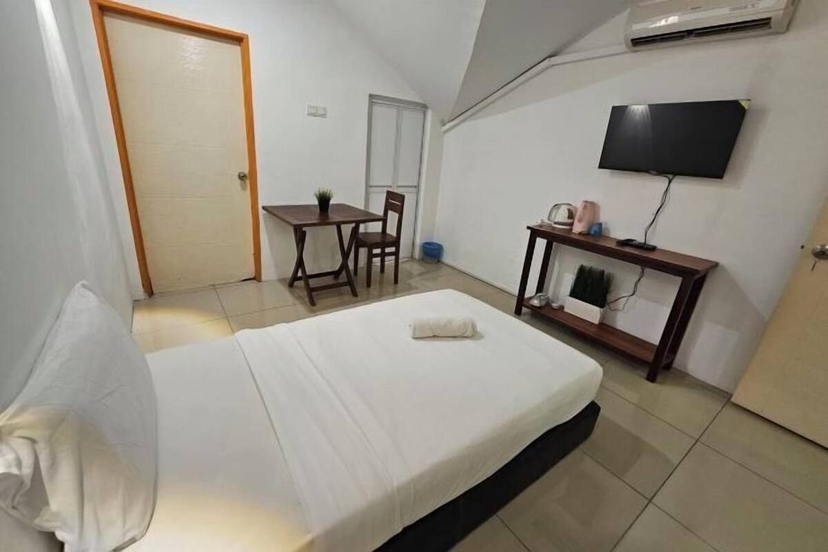 Bügeleisen/Bügelbrett, kostenloses WLAN