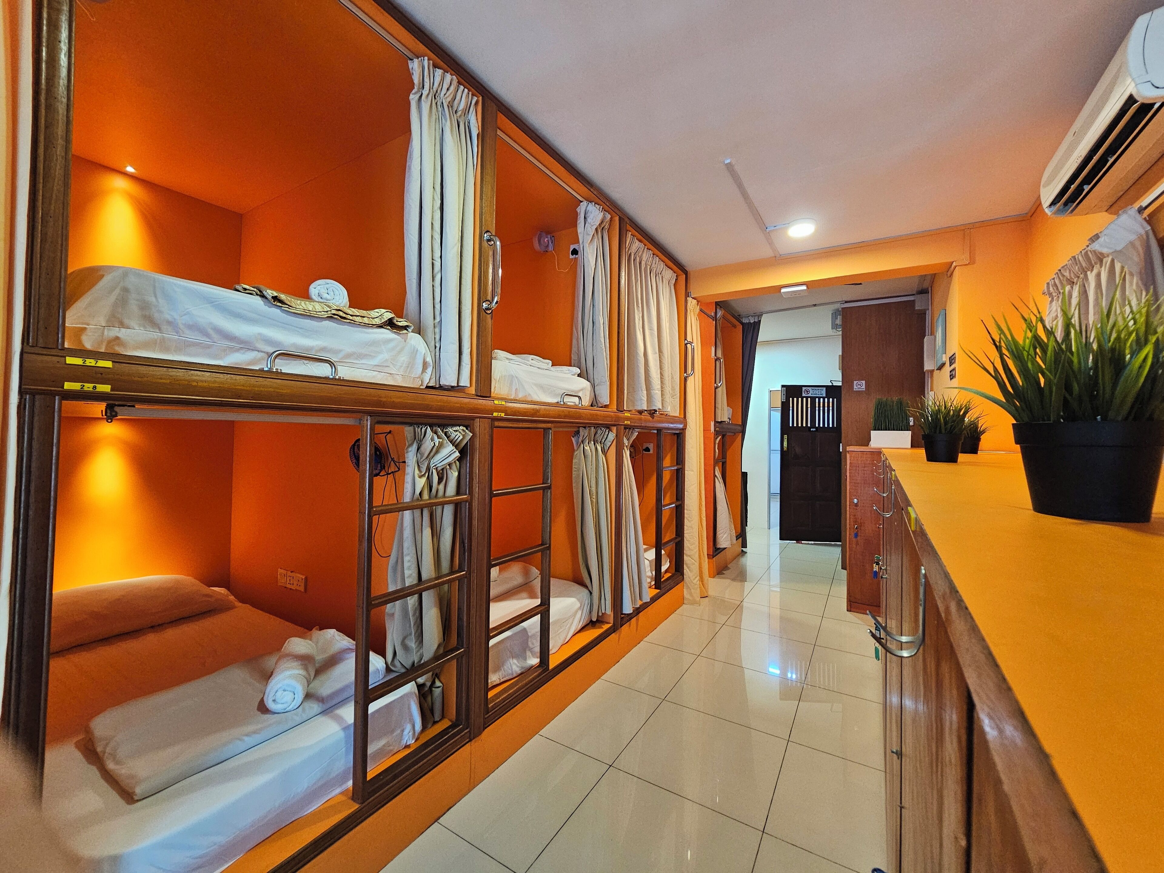 Iron/ironing board, free WiFi