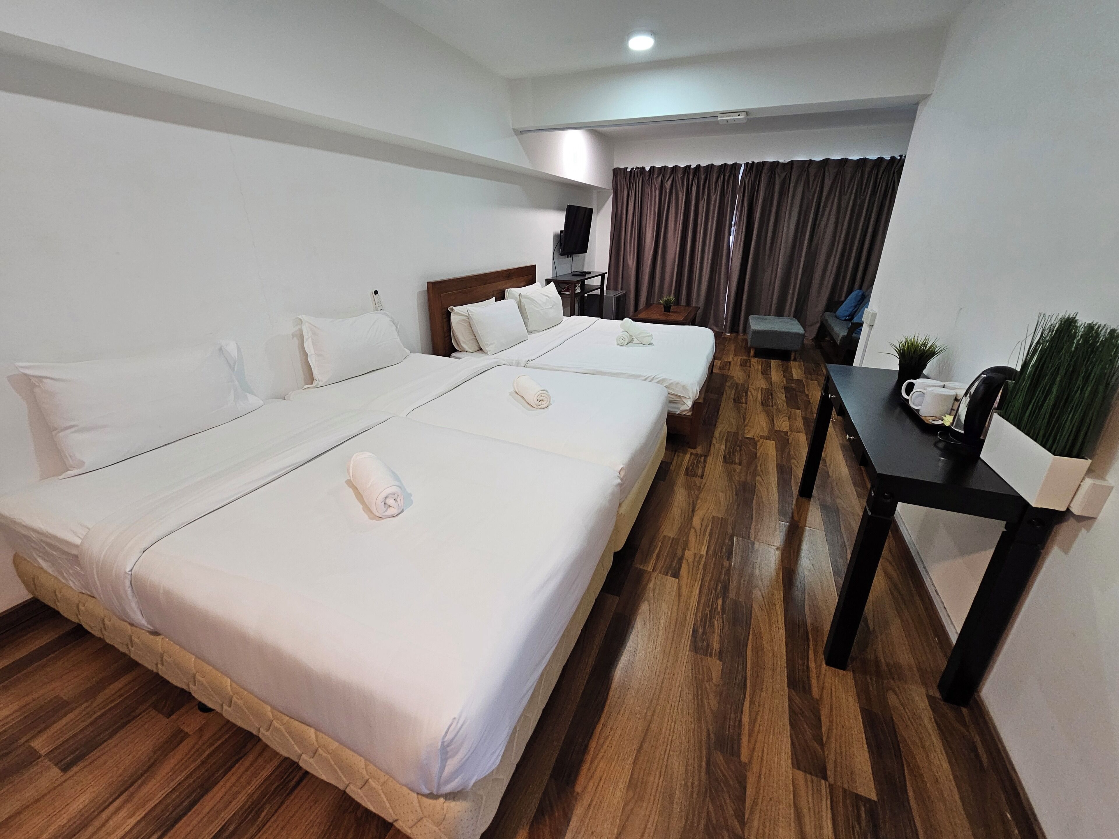 Family Quadruple Room | Iron/ironing board, free WiFi