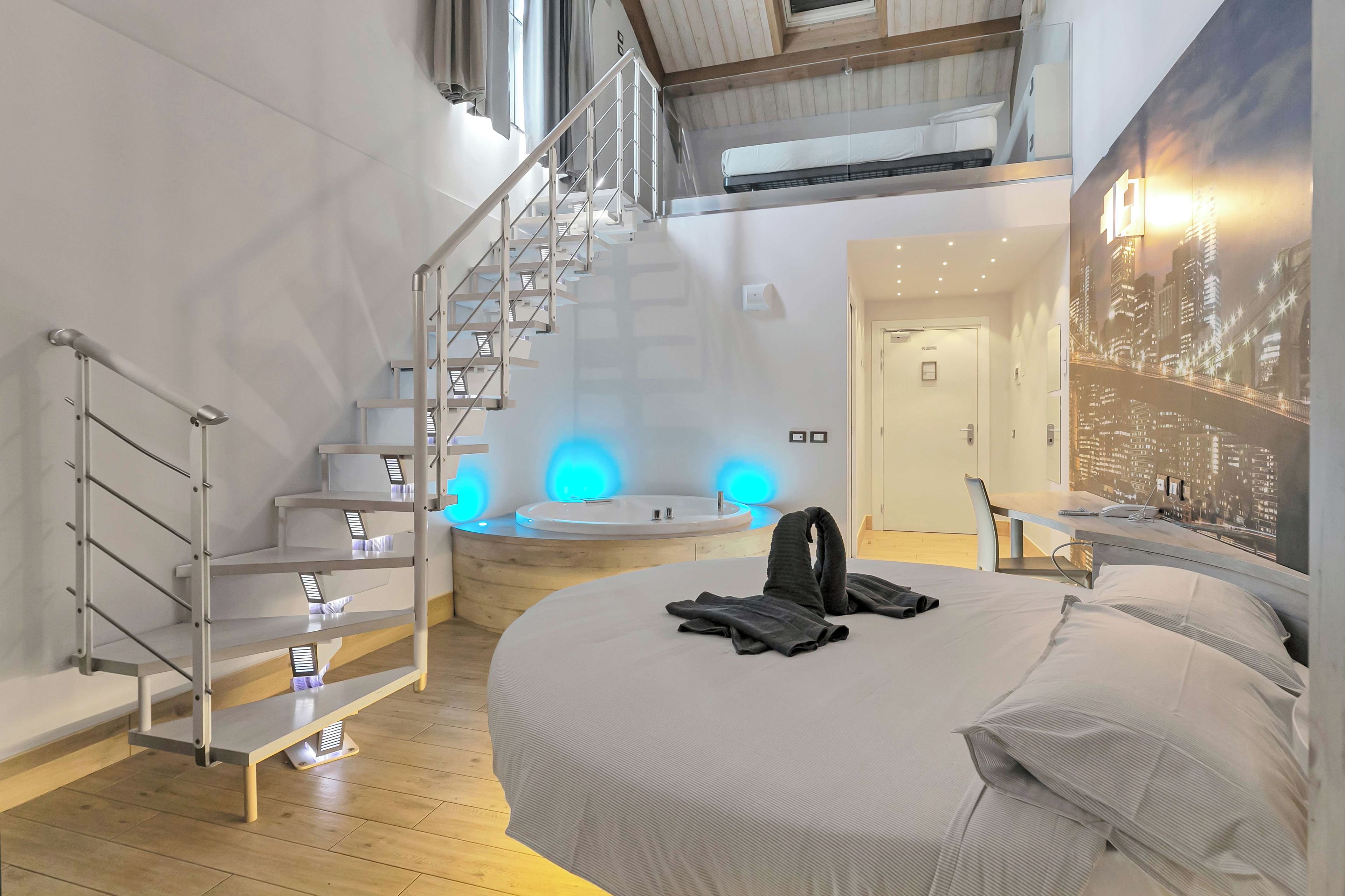 Sengetøy av topp kvalitet, memory foam-senger og safe på rommet