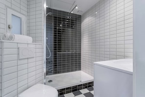 Apartment | Bathroom