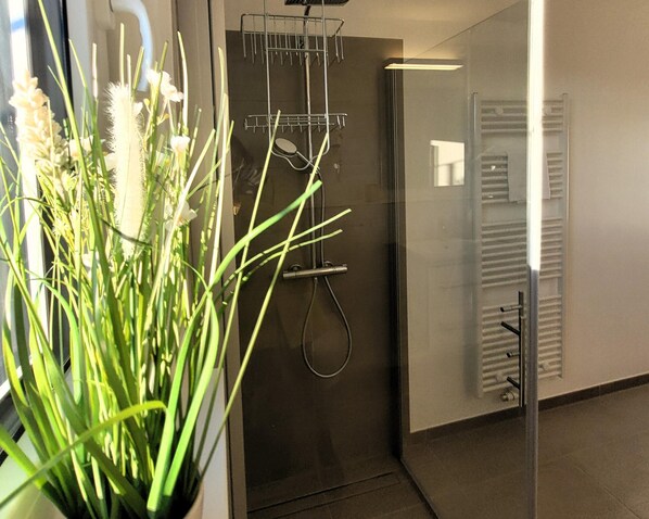 Apartment | Badezimmer