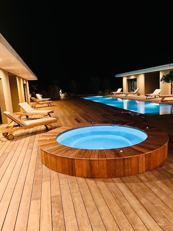 Pool. Villa Toussaint