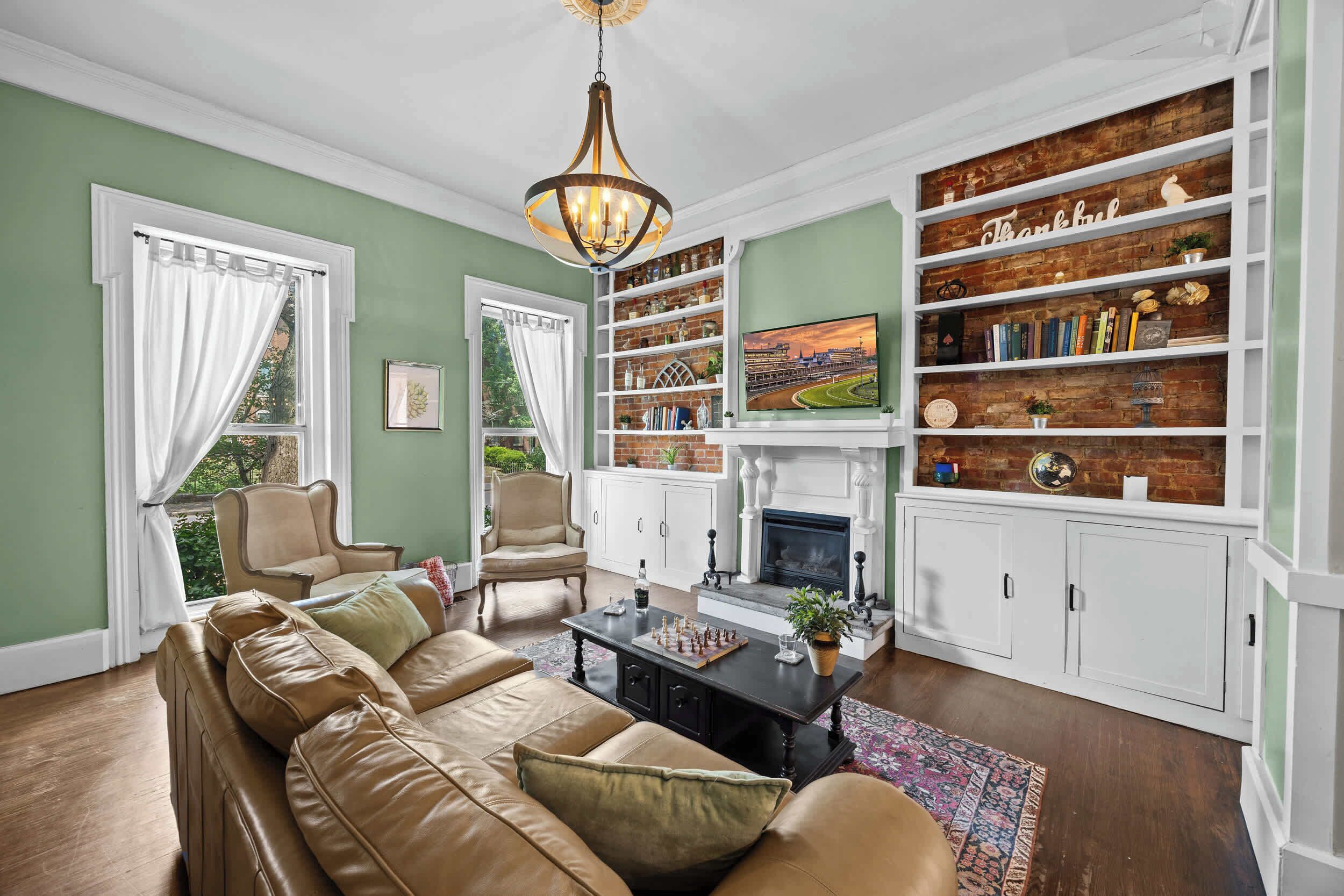 TV, fireplace, offices