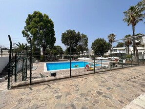 Pool - Cozy Studio with BBQ and Terrace in Tenerife (Costa del Silencio)