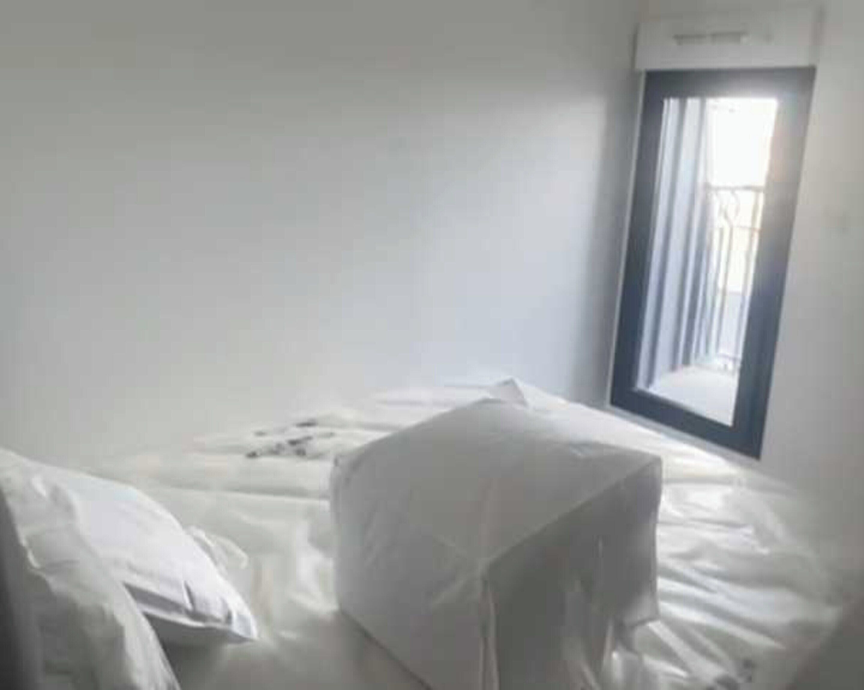 Apartment | 2 bedrooms, laptop workspace, bed sheets