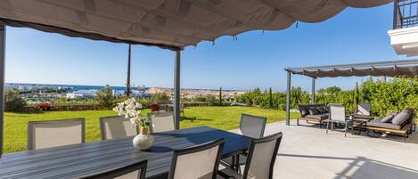 Elite Villa | Terrace/patio