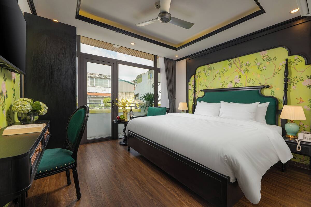 Junior Suite with Balcony | Soundproofing, free WiFi