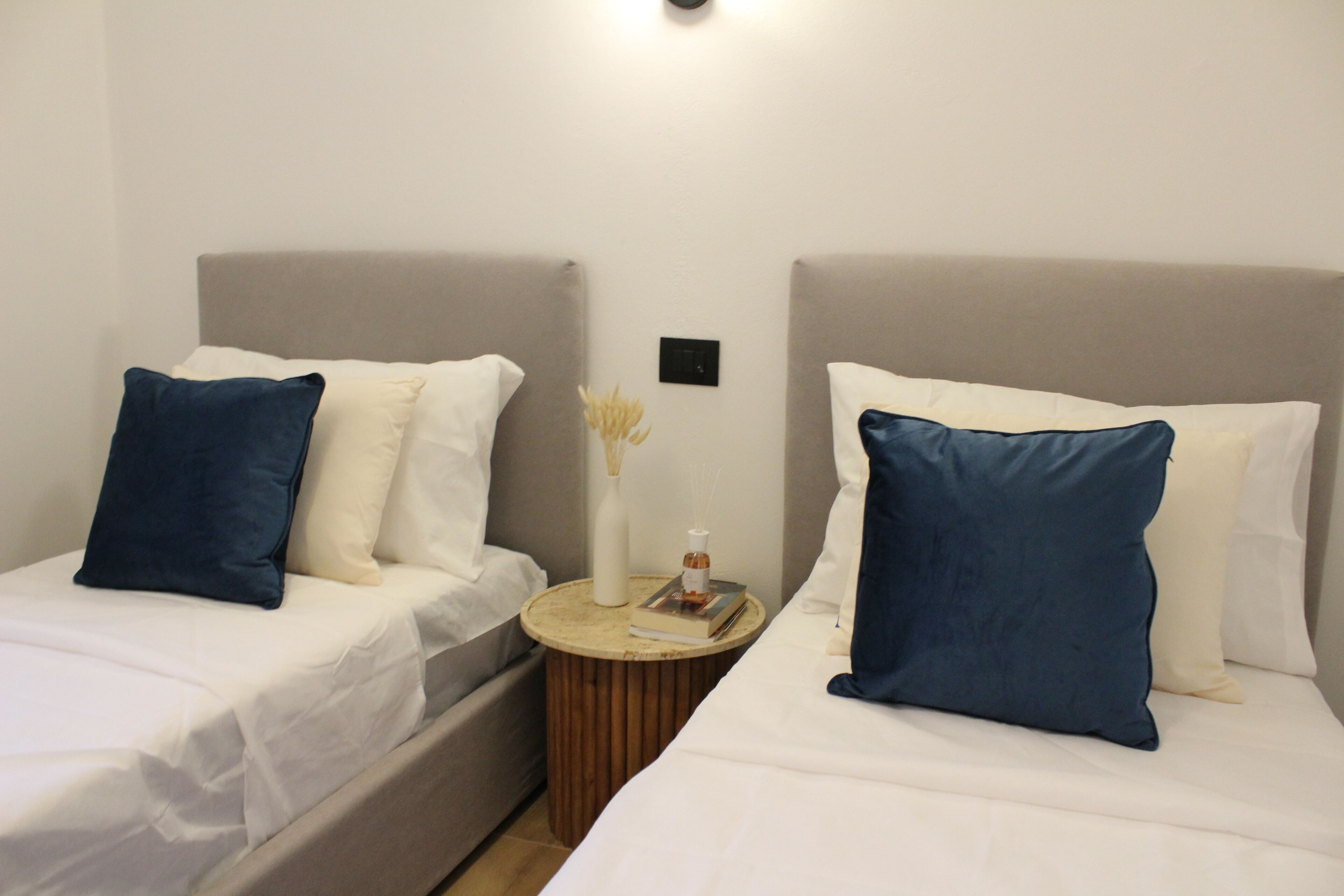 2 bedrooms, travel crib, free WiFi, bed sheets