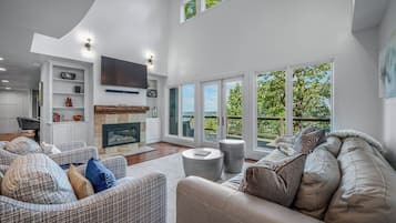 Smart TV, fireplace, offices