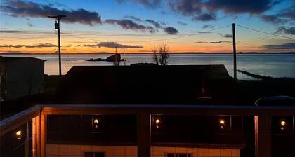 The Yellow Dory Heart’s Delight 2BR! Ocean Views