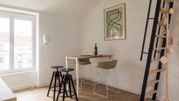 Apartment | Dining