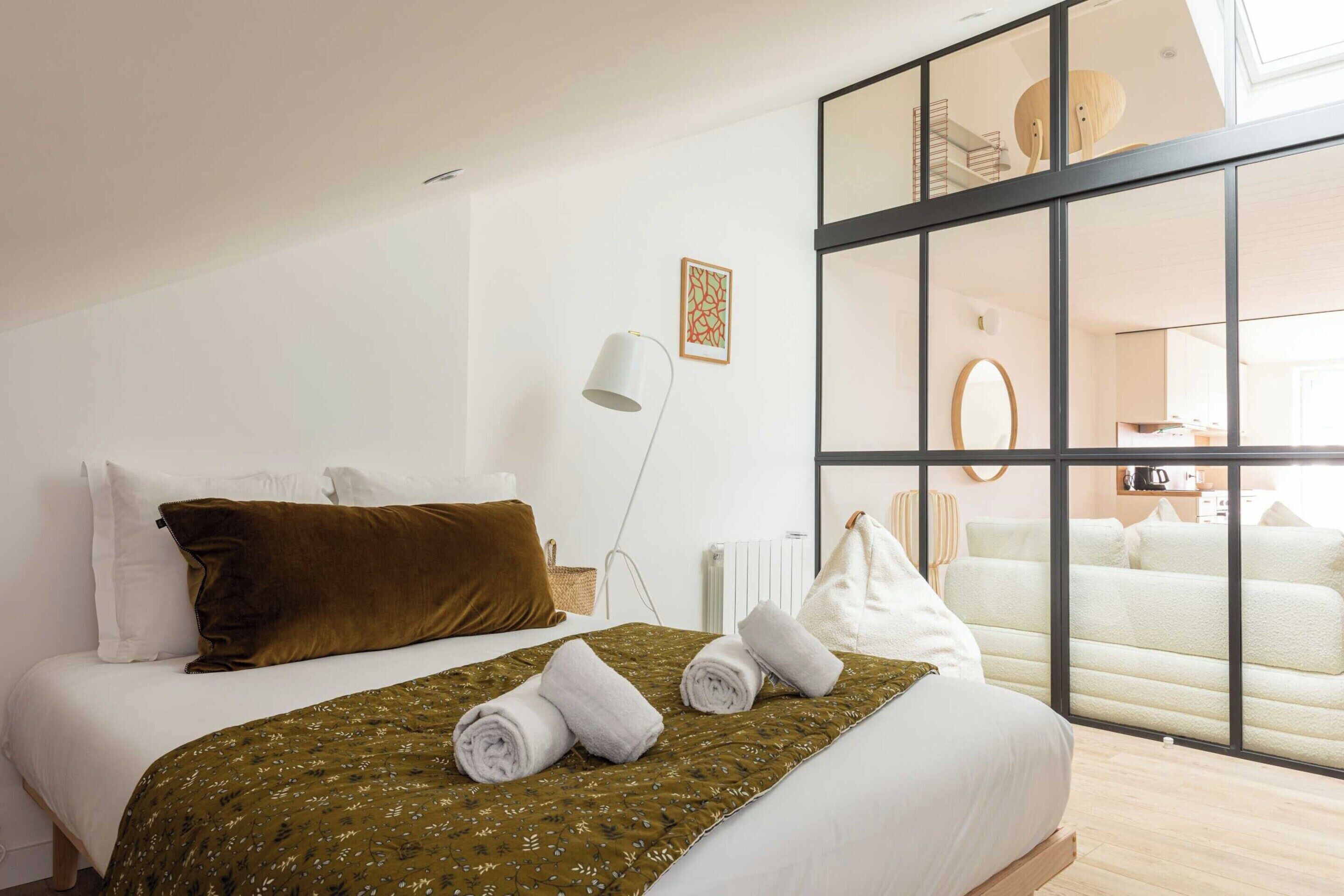 Apartment | 2 bedrooms, iron/ironing board, bed sheets