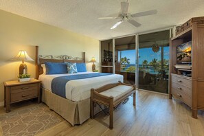 2 bedrooms, desk, iron/ironing board, free WiFi - New!-#510-Ocean-Sunset Views! Steps from It All! (Kihei)