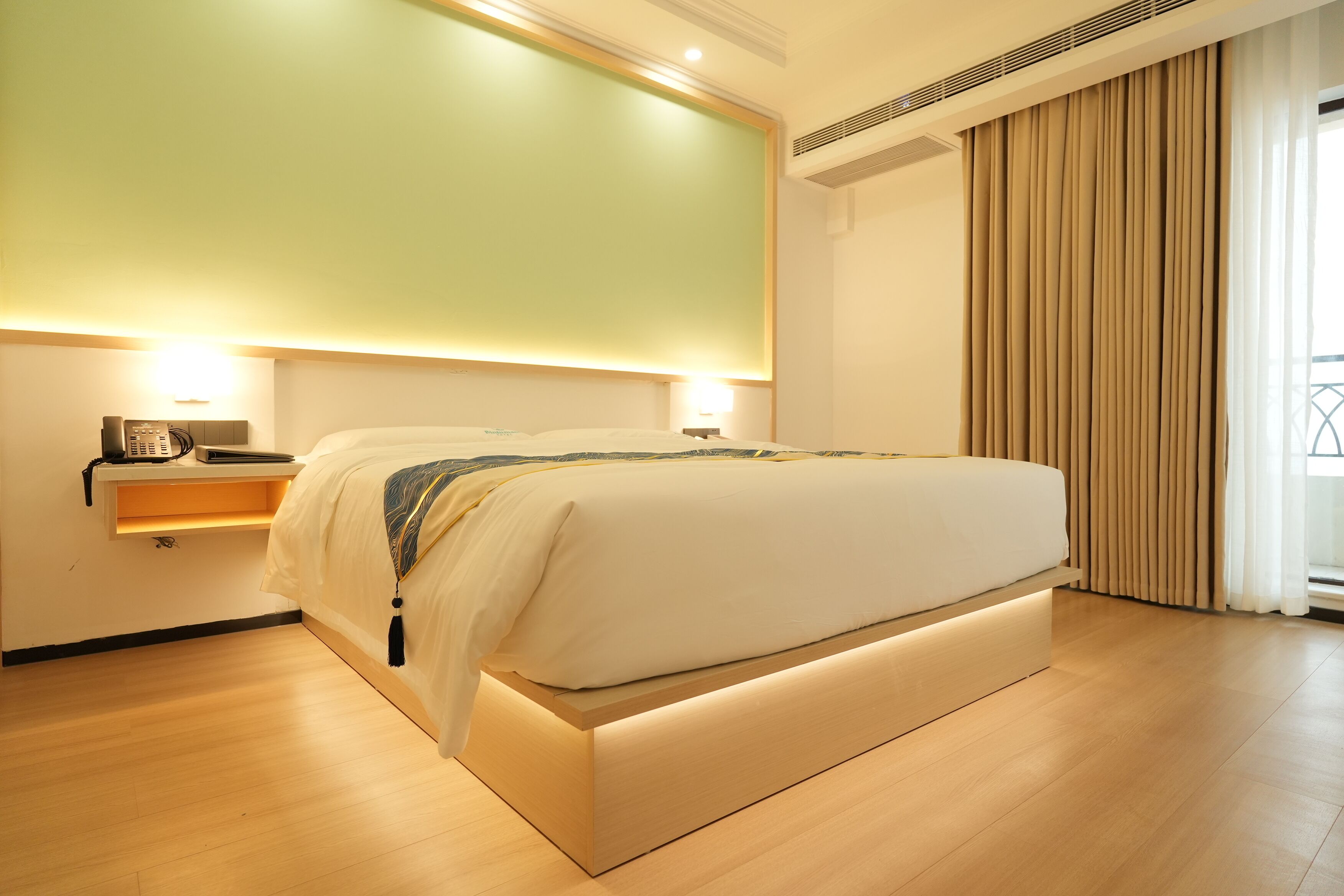 Premium bedding, down comforters, individually decorated, desk