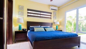 2 Schlafzimmer, Schreibtisch, Bügeleisen/Bügelbrett, Reisekinderbett