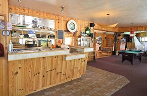 Bar (in der Unterkunft)
