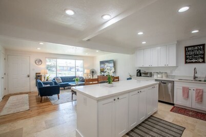 LilyPad Retreat + Pet Friendly Ski Base