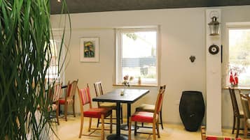 House | Dining
