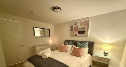 Cozy Jersey City 1BR with fast NYC Commute & Family-Friendly Vibe