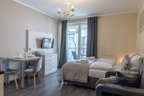 Fer et planche à repasser, Wi-Fi gratuit, draps fournis