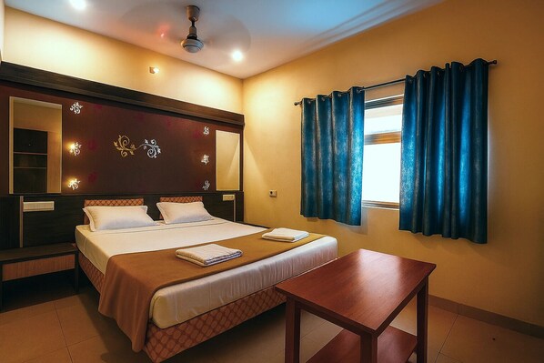 Deluxe Double Room | Free WiFi