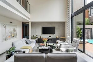 Living area - RAGA - A Lindsay Manor with Private Pool, Vagator, 1KM from Beach (Vagator)