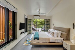 4 chambres, fer et planche à repasser, Wi-Fi, draps fournis
