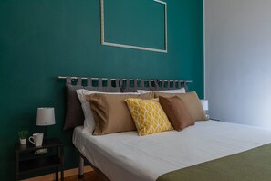 Fer et planche Ă repasser, Wi-Fi gratuit, draps fournis
