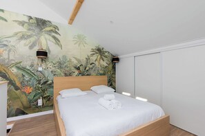 Apartment | 1 bedroom, iron/ironing board, bed sheets