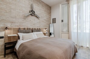 1 bedroom, in-room safe, free WiFi, bed sheets