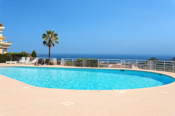 Pool - Apt MEDICIS – Sea View, Terrace & Pool (Mandelieu-la-Napoule)