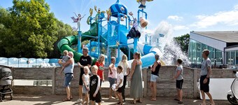 6 Person Holiday Park Home in Hesselager