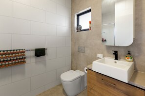 Douche, serviettes fournies