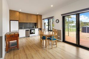 Køleskab, mikrobølgeovn, ovn, opvaskemaskine