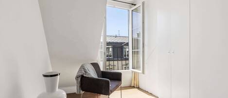 Smart TV, offices