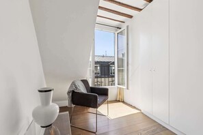 Smart TV, offices