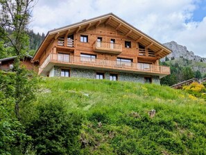 Exterior - Modern chalet La Tanière with sauna in Le Chinaillon (Le Grand-Bornand)