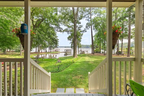 Lake Retreat w/ Dock & Kayak
