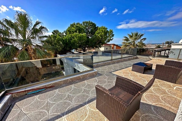 Villa, 6 chambres, piscine privée, vue jardin | Piscine