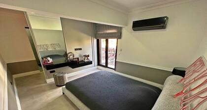6-room Villa With Private Pool and Garden