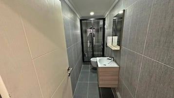 Villa, 6 Bedrooms, Private Pool, Garden View | Bathroom