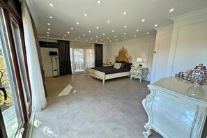 Villa, 6 Bedrooms, Private Pool, Garden View