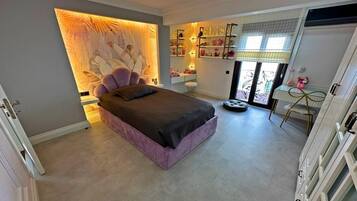 Vila, 6 kamar tidur, kolam renang pribadi, pemandangan kebun | 6 kamar tidur