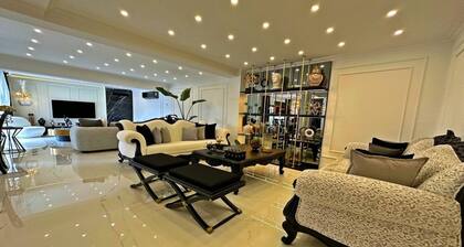 6-room Villa With Private Pool and Garden