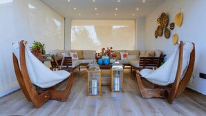 Villa, 6 Bedrooms, Private Pool, Garden View | Living room